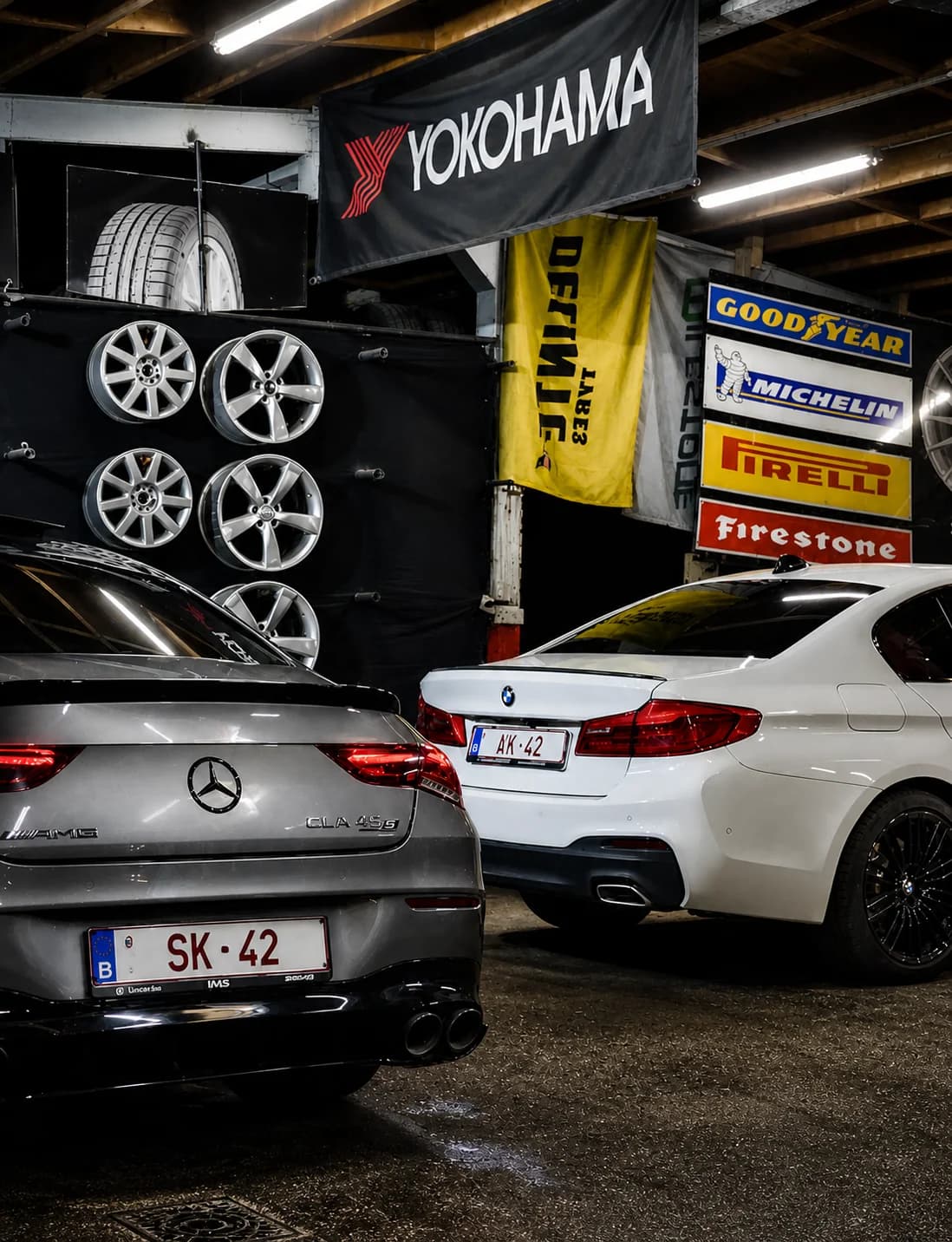 Mercedes AMG et BMW M dans l’atelier Simonis Pneus à Koekelberg